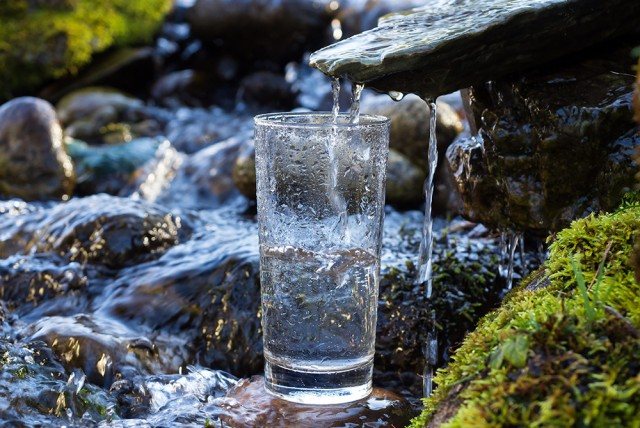 Якщо пити багато води, що буде? Шкода і користь води