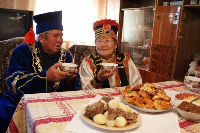 Коломацький чай користь і шкода, властивості для здоров'я, рецепти