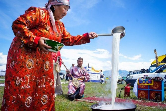 Коломацький чай користь і шкода, властивості для здоров'я, рецепти